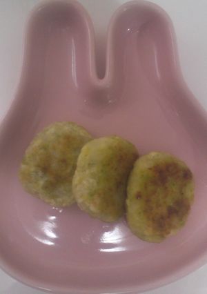 離乳食後期～ふわふわ豆腐ハンバーグ-レシピのメイン写真
