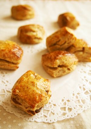 味わい深いイーストスコーン✿くるみチョコ-レシピのメイン写真