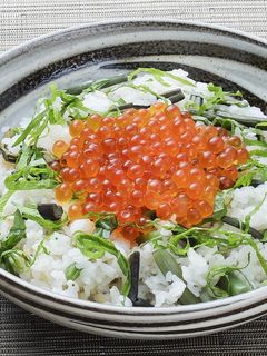 イクラ山菜寿司-レシピのメイン写真