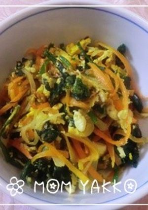お弁当に緑黄色野菜♪人参ポパイ炒め-レシピのメイン写真