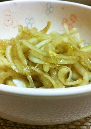 つけあわせに！新玉ねぎのバルサミコ酢漬け-レシピのメイン写真