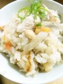 簡単!炊飯器で鶏ごぼうごはん♪-レシピのメイン写真
