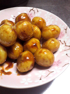 新じゃが小芋の<照り照り>甘辛味噌炒め煮-レシピのメイン写真