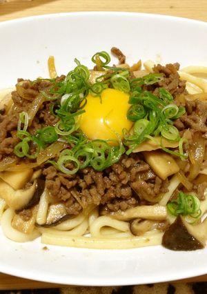 ＊簡単！甘辛ミンチすき焼き風うどん＊-レシピのメイン写真