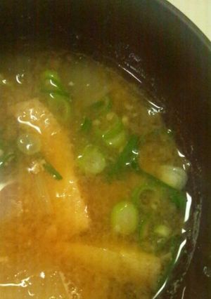 煮干しで美味しい♪お味噌汁-レシピのメイン写真