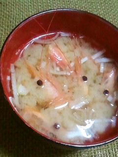 海老の頭の味噌汁とお刺身-レシピのメイン写真