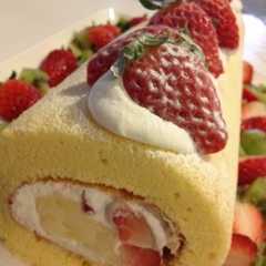 苺のロールケーキ-レシピのメイン写真