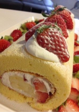 苺のロールケーキ-レシピのメイン写真