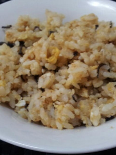 塩昆布とゴマのチャーハン-レシピのメイン写真