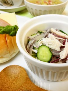 *蒸し鶏とレッドオニオンのサラダ*-レシピのメイン写真
