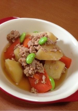 ほくほく♡鶏そぼろで肉じゃが-レシピのメイン写真