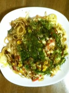 夏バテ解消!簡単!ランチ!焼きそばピザ-レシピのメイン写真