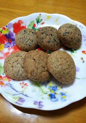 マ〜のサクサク胡麻のクッキー-レシピのメイン写真