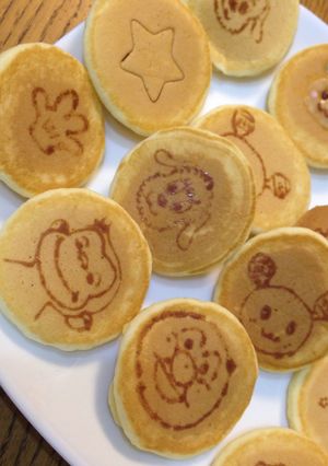 ホットケーキチョコで転写　キャラケーキ-レシピのメイン写真