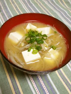 ごぼうともやしの味噌汁-レシピのメイン写真