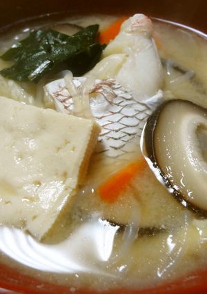 鯛のあら汁白味噌仕立て-レシピのメイン写真