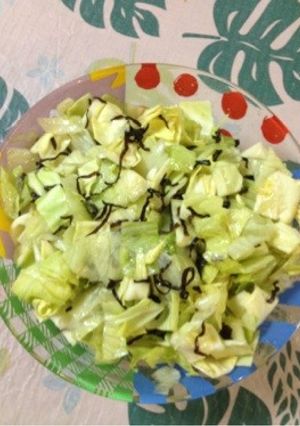 レタスとキャベツをMIX！！の塩昆サラダ-レシピのメイン写真