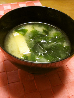 豆腐とわかめの味噌汁-レシピのメイン写真