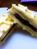 簡単☆電子レンジでチョコサンドワッフル♪