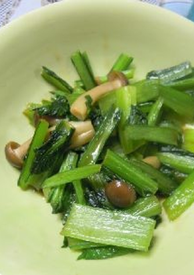 ５分で作る「こまつ菜としめじの炒め煮」-レシピのメイン写真