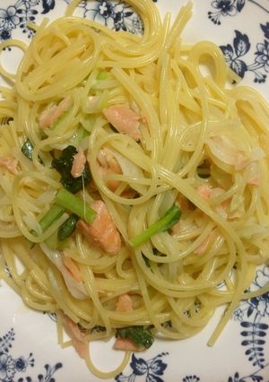 鮭と小松菜のお手軽クリームスパゲッティ-レシピのメイン写真