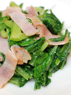 ゆーまい菜(油麦菜)のベーコン炒め-レシピのメイン写真