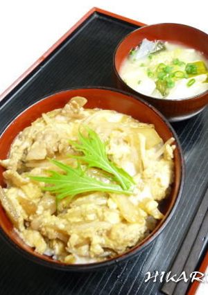 もやしと豚バラ肉の節約たまご丼ぶり-レシピのメイン写真