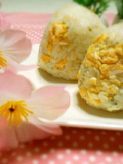 受験生のおにぎり♪しらすと卵-レシピのメイン写真