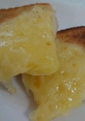 ほんの～り甘いチーズトースト-レシピのメイン写真