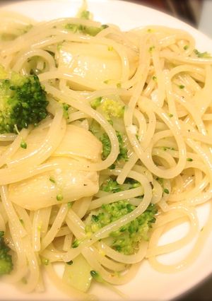 ブロッコリーの塩麹ペペロンチーノ-レシピのメイン写真