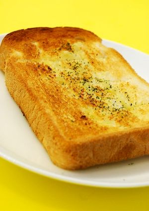 イギリスパンでガーリックトースト-レシピのメイン写真