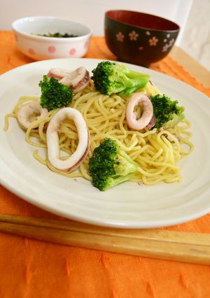 ◆簡単お洒落に　ガーリックイカ焼きそば♫-レシピのメイン写真