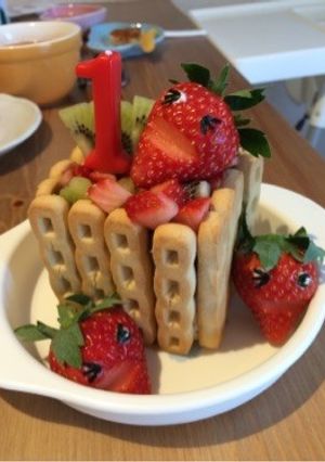 果物、お菓子で簡単☆1歳お誕生日ケーキ☆-レシピのメイン写真
