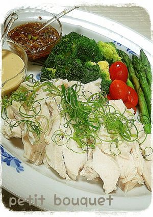 しっとりチキンのムネ肉＊２種のソースで。-レシピのメイン写真