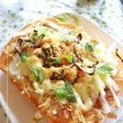 新玉葱のおかか塩昆布トースト 大葉風味