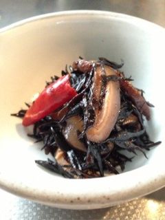 意外と簡単♪ ヒジキと干し椎茸の炒め煮-レシピのメイン写真