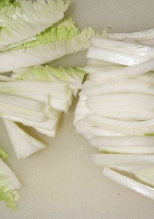 ご存知？鍋が美味しくなる白菜の切り方♪-レシピのメイン写真