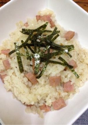 炊飯器で炊くだけ☆スパムでピラフ-レシピのメイン写真