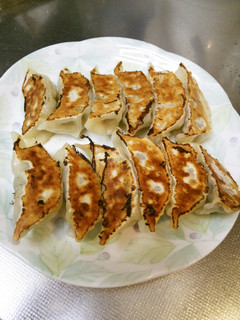 春キャベツとしょうがたっぷり 焼き餃子-レシピのメイン写真