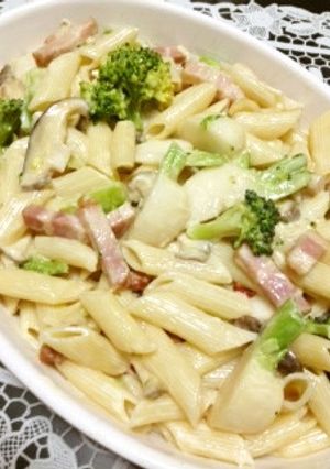 カブとベーコンの春色クリームパスタ-レシピのメイン写真