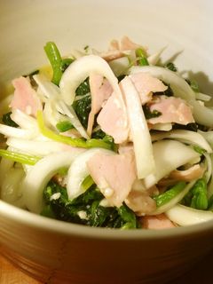 新玉ねぎ、ほうれん草、ハムの塩麹サラダ-レシピのメイン写真