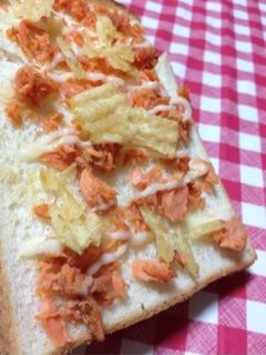 鮭フレークトースト♪-レシピのメイン写真