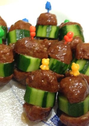 お弁当に彩りプラス・肉団子ときゅうり-レシピのメイン写真