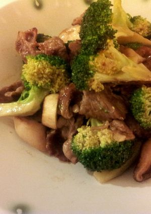 牛肉とブロッコリーのオイスターソース炒め-レシピのメイン写真