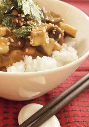 スタミナＵＰ！カレー香る✿麻婆茄子納豆丼-レシピのメイン写真