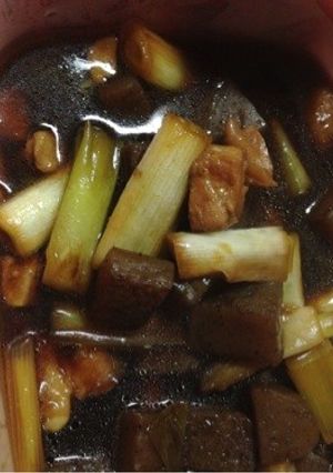 ダイエットに♪絶品こんにゃくと葱の煮物-レシピのメイン写真