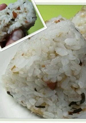 おにぎり[梅干し＆おかか＆塩昆布]-レシピのメイン写真