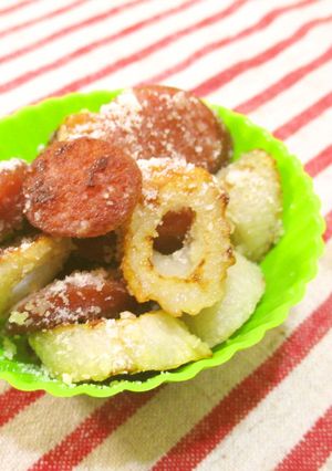 お弁当に♪竹輪とウインナーの粉チーズ和え-レシピのメイン写真