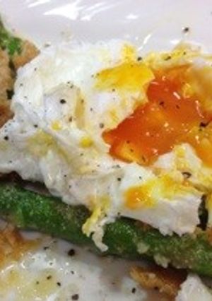 アスパラチーズポーチドエッグ-レシピのメイン写真