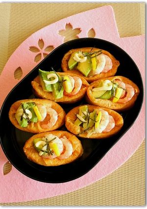 お花見弁当!いなり寿司アボカド&エビのせ-レシピのメイン写真